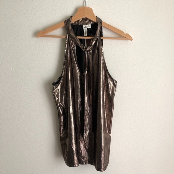 Others Follow Tops - NWT Others Follow Gwen Shimmer Top Size L